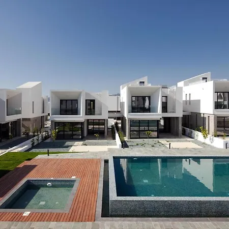 Avalon 1 2 Communal Pool 빌라 파포스