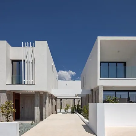 Βίλα Avalon 1 2 Communal Pool